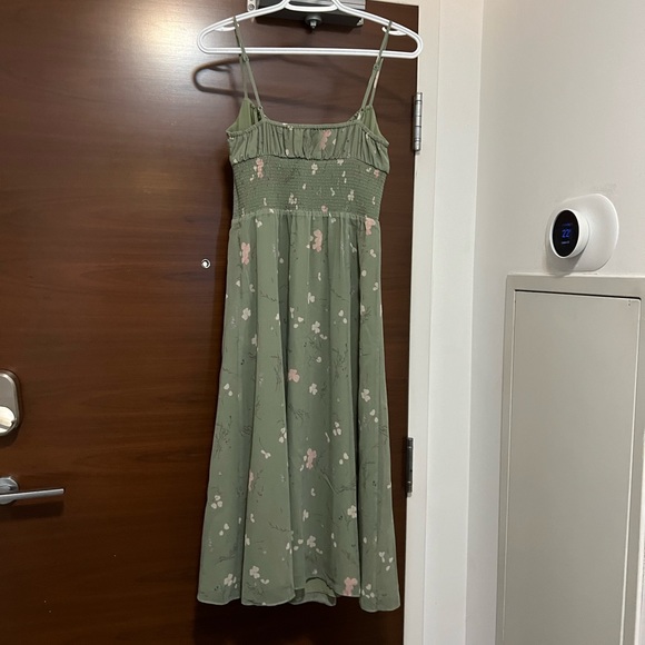 Aritzia Wilfred Genoa dress in sage frost/heirloom pink - Picture 3 of 4